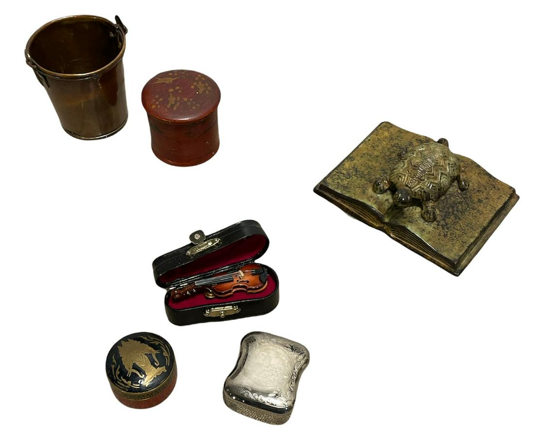 Collection of Desk Accessories Turtle Paperweight (1 of 1)