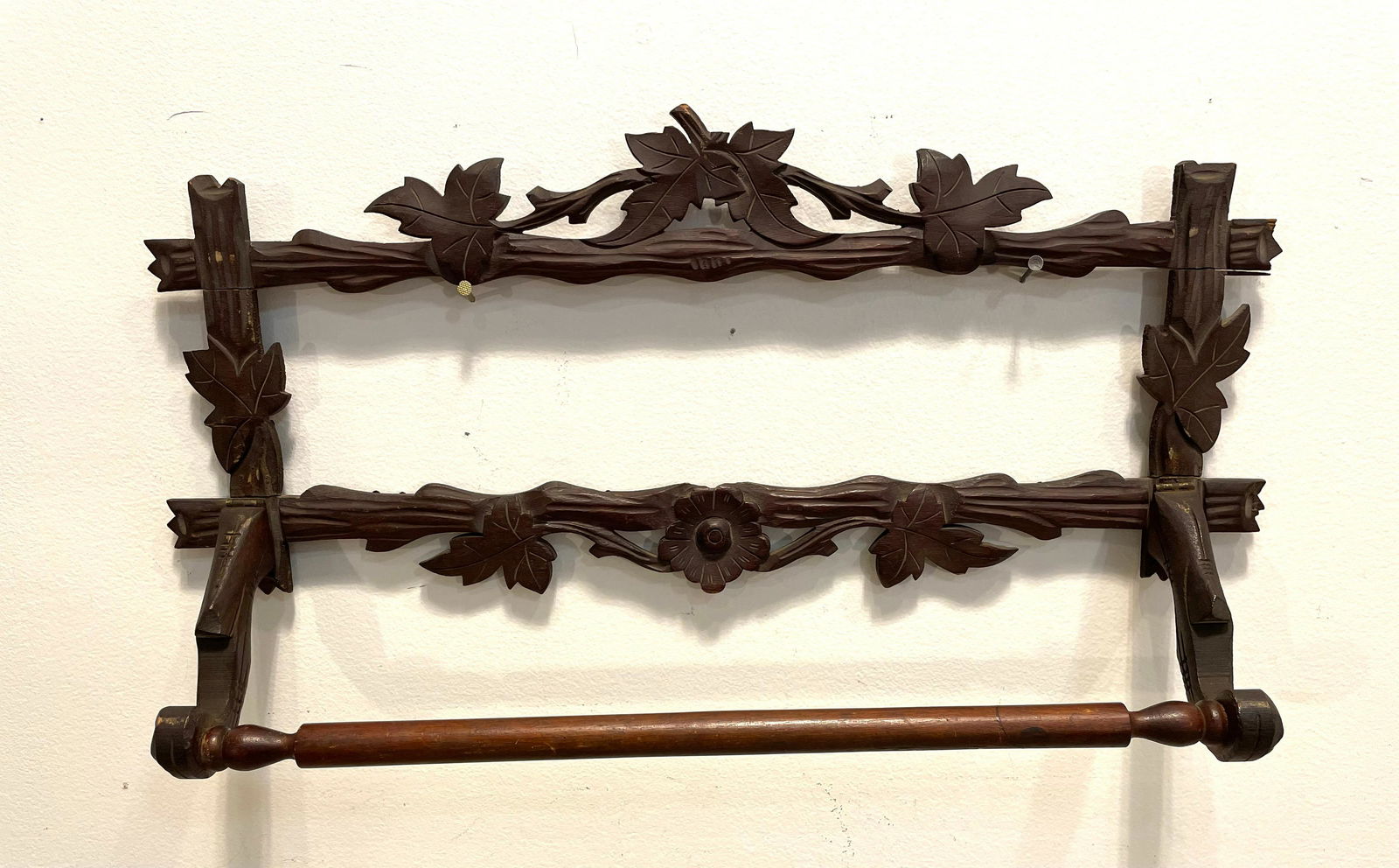19th C BLACK FOREST Towel Rack (1 of 4)