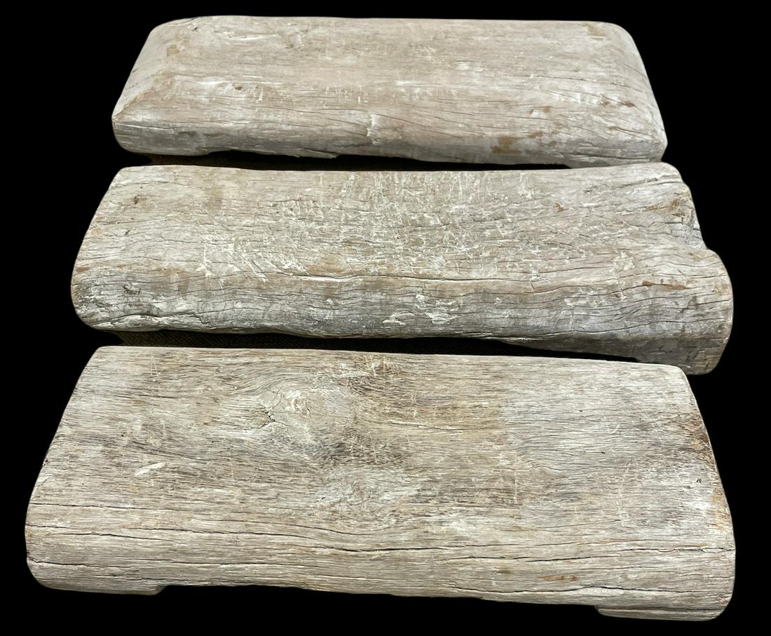 Collection Graduated Primitive Wood Plateaus (1 of 4)