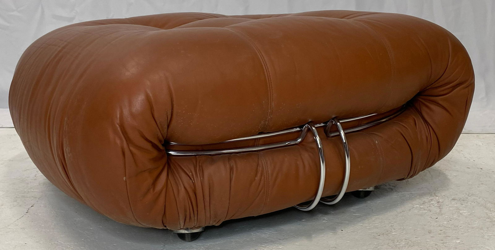 TOBIA SCARPA "Soriana" Leather Pouf by CASSINA ATELIER INT (1 of 5)