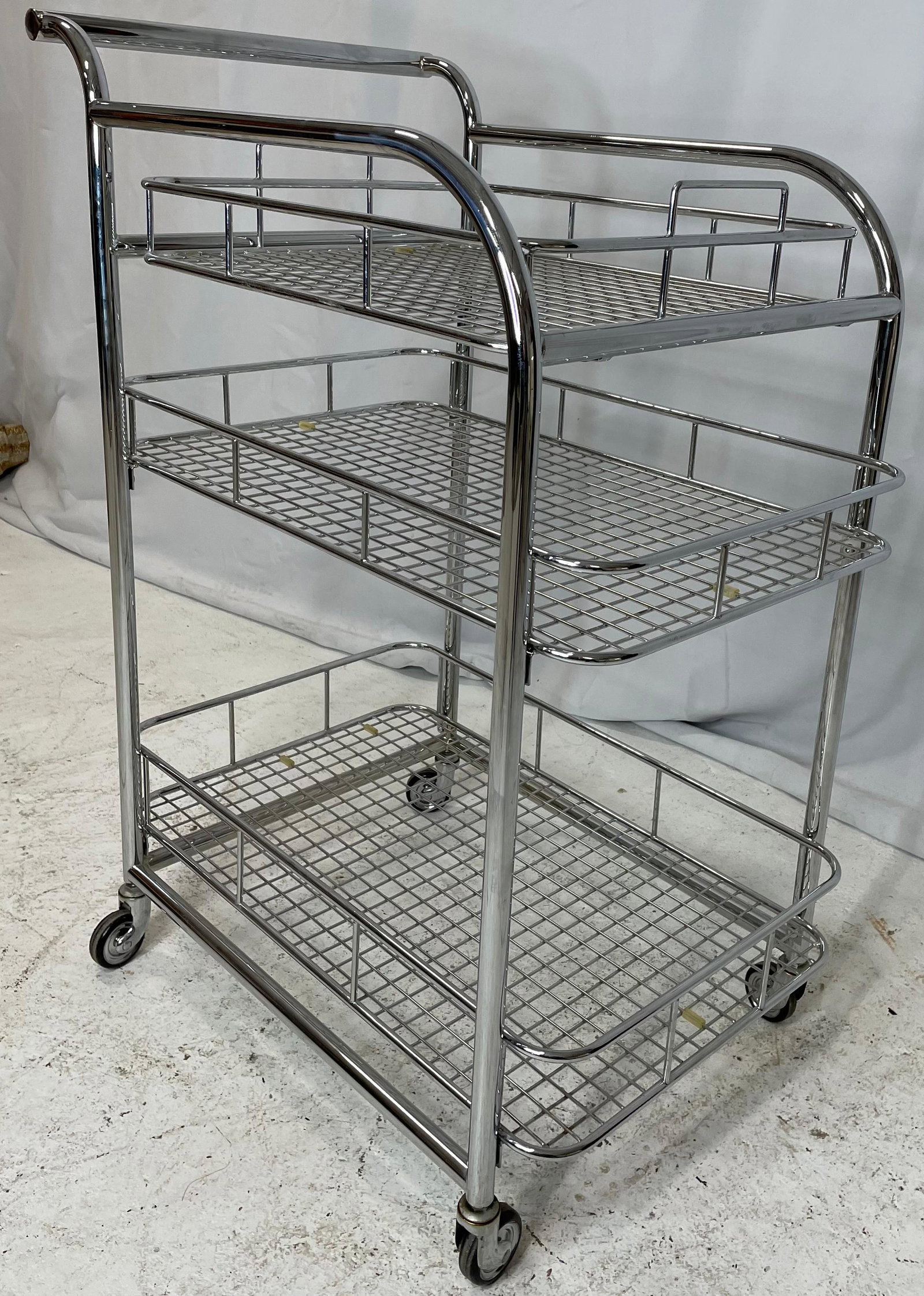 Chrome Bar Cocktail Cart: 38in H x 18in W x 28in long , as found condition