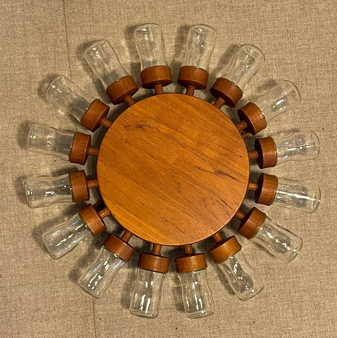 DIGSMED Danish Modern Circular Revolving Spice Rack (1 of 5)