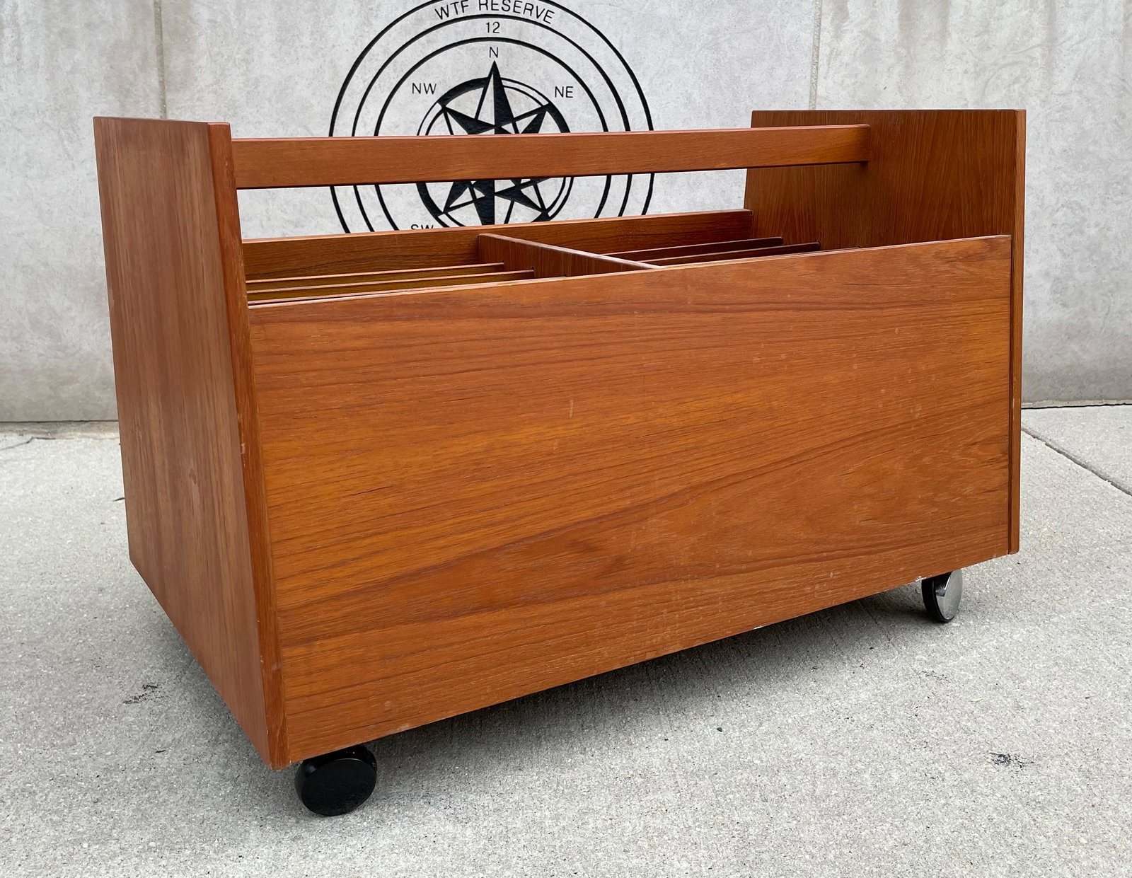 Mid Century BAGN MOBELINDUSTRI Norway Magazine Rack: 18in H x 27in L x 14in D