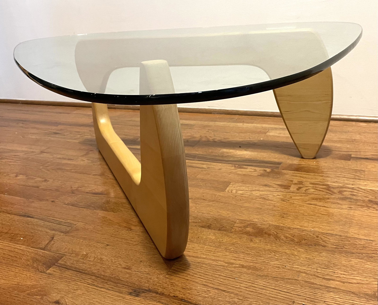 IMO ISAMU NOGUCHI White Oak Triangle Coffee Table: 15in H x 40in W x 42in D, glass is .5in thick