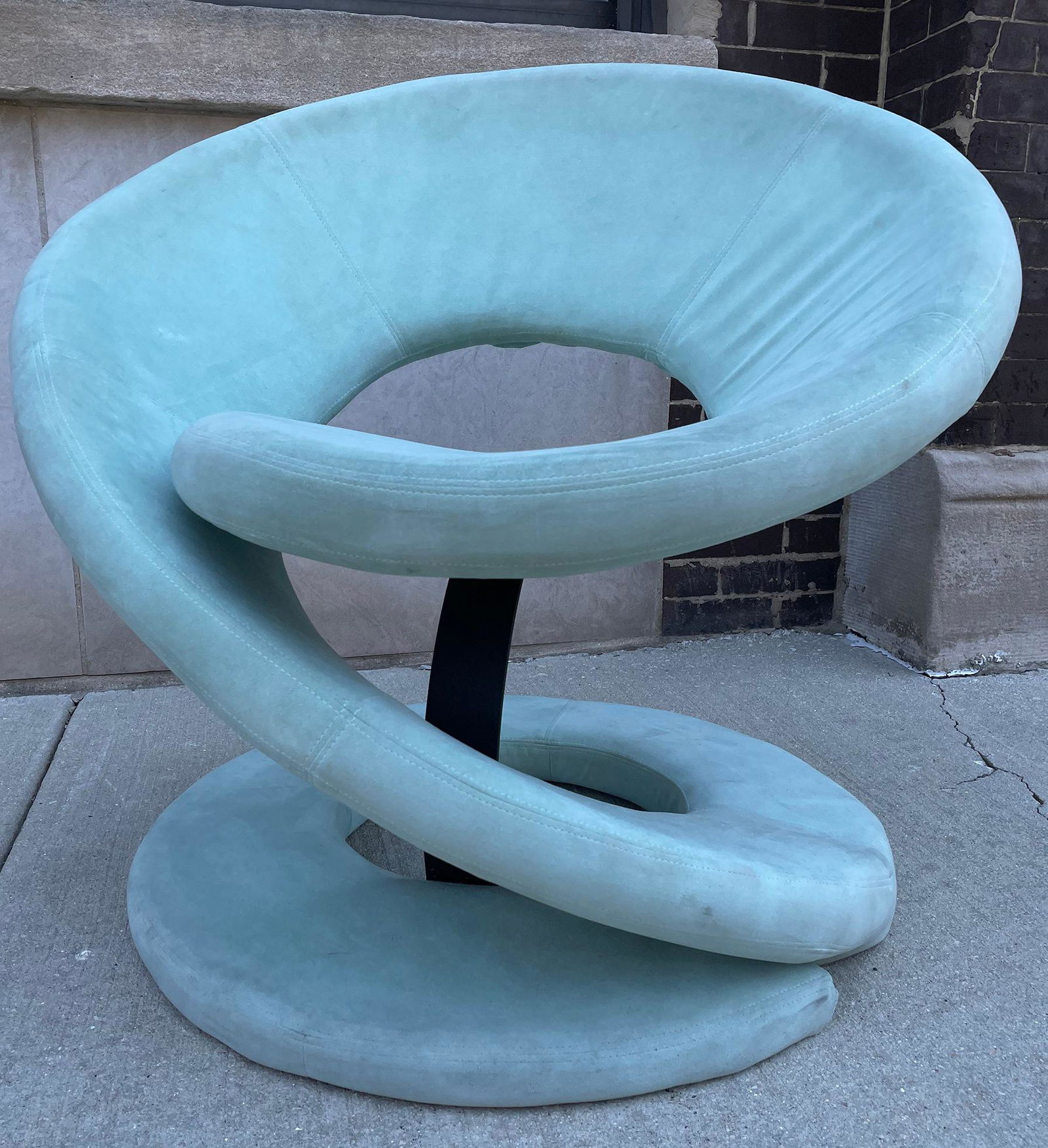 LUIS DUROT for JAYMAR Quebec 69 Postmodern Teal Spiral Chair: 31in H to the back, 18in H to the seat, 33in DIA