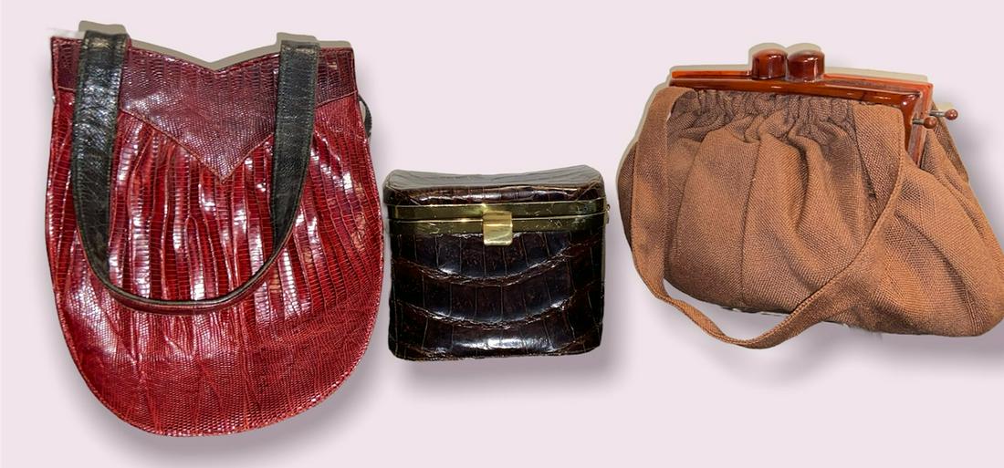 Collection 1940s Vintage Handbags DEISTCH Red and Brown Alligator: 7in W x 8in L x 2.75in D, 7in strap drop.