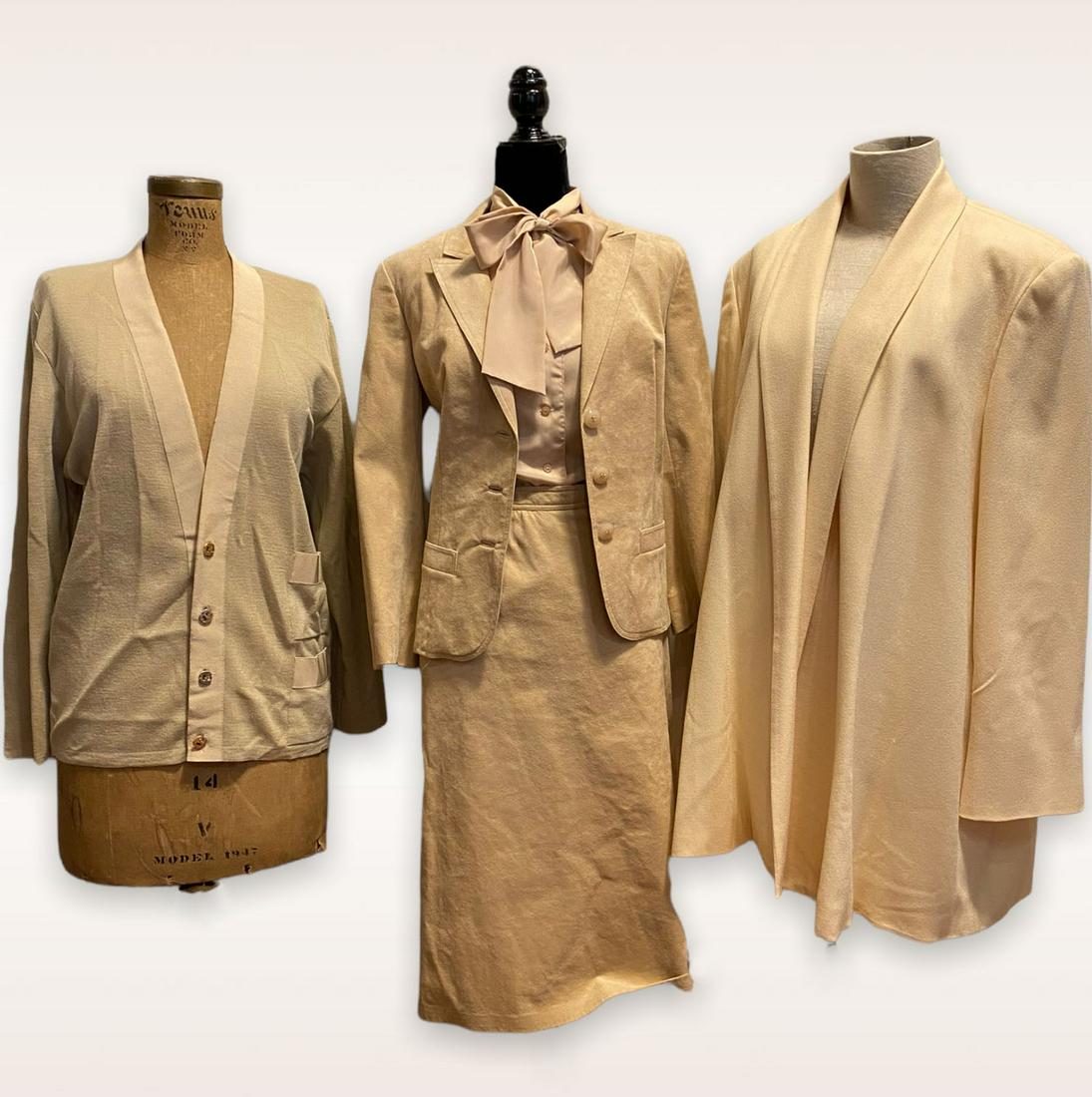 Collection Vintage SALVATORE FERRAGAMO Career Separates: size medium, 25in across chest, 25in long, 21in long sleeve