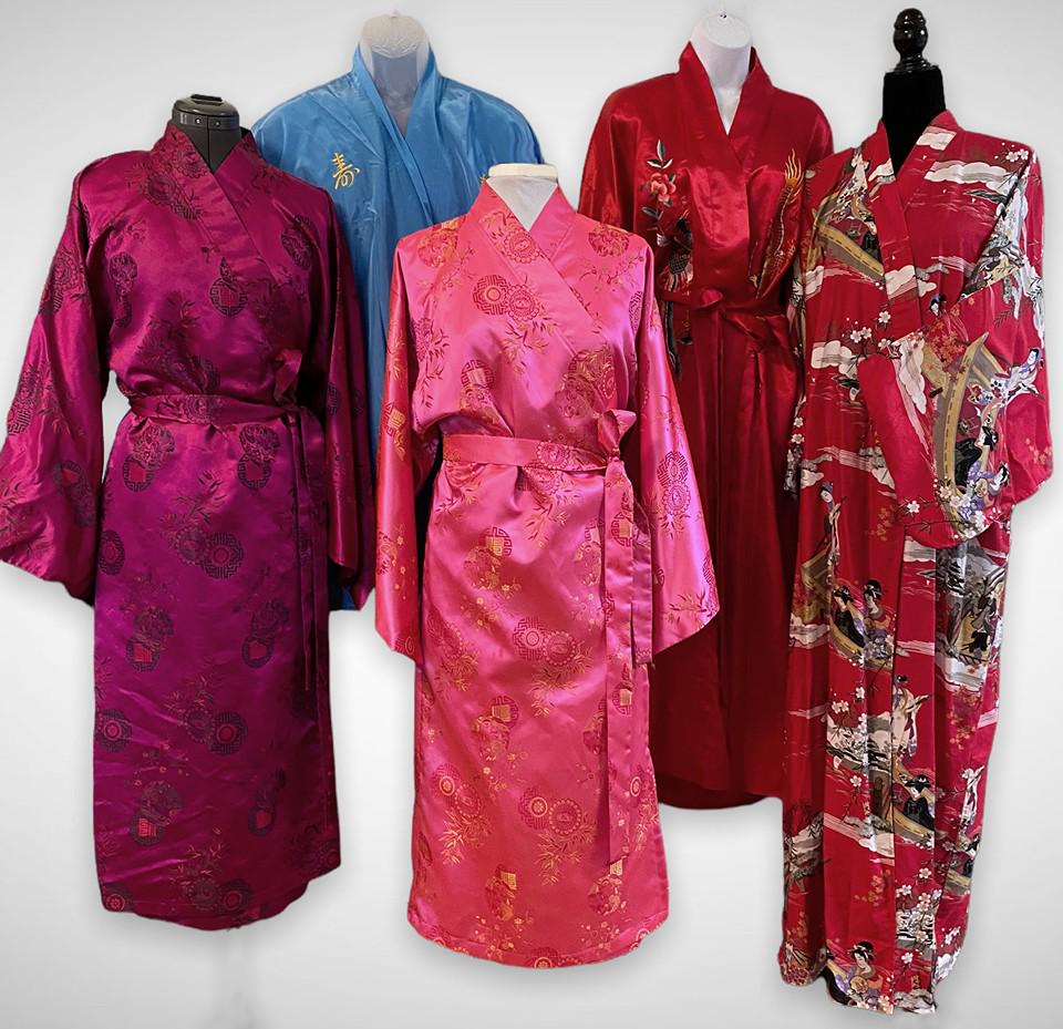 Collection Vintage 20th C Kimono Robes (1 of 6)