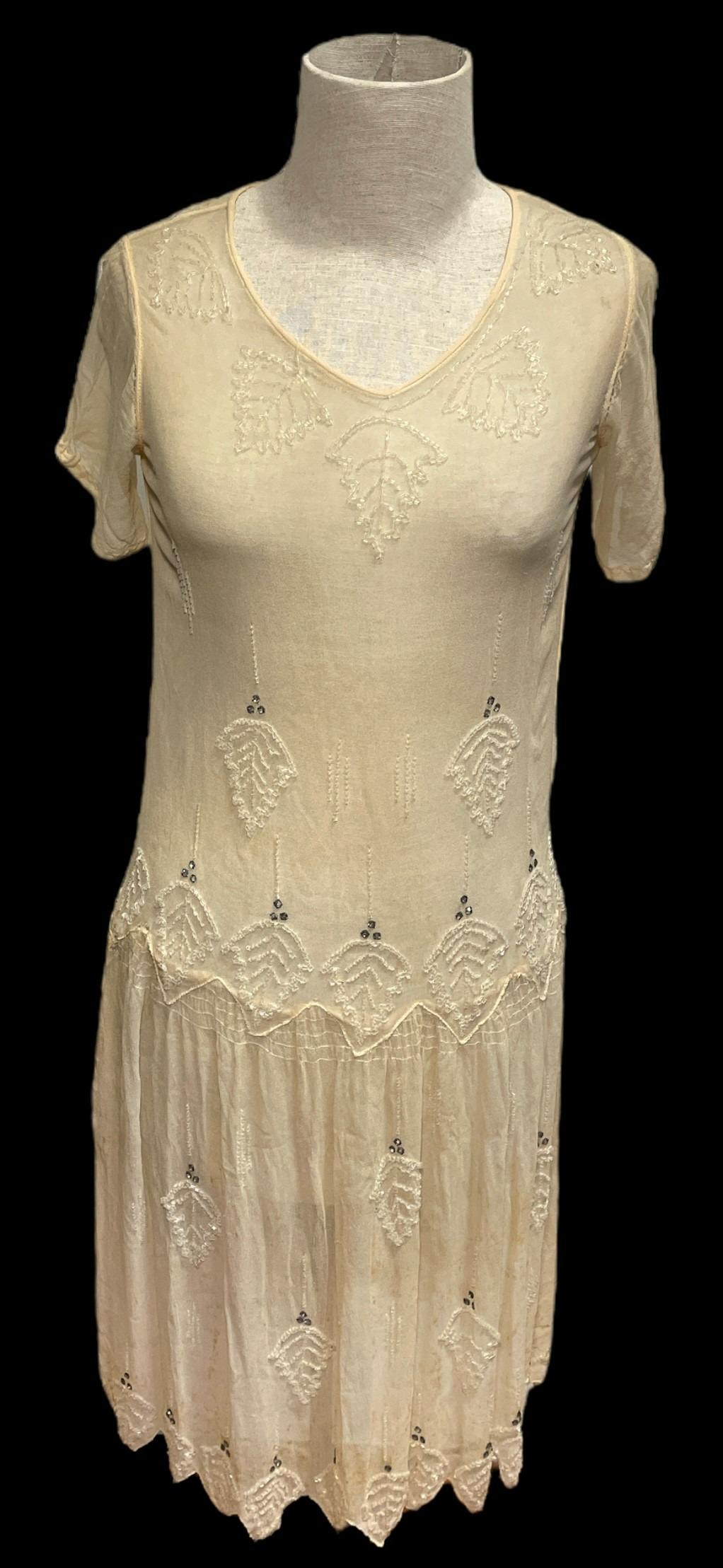 Vintage 1920s Womens Mesh Lace Seed Bead Flapper Dress (1 of 5)