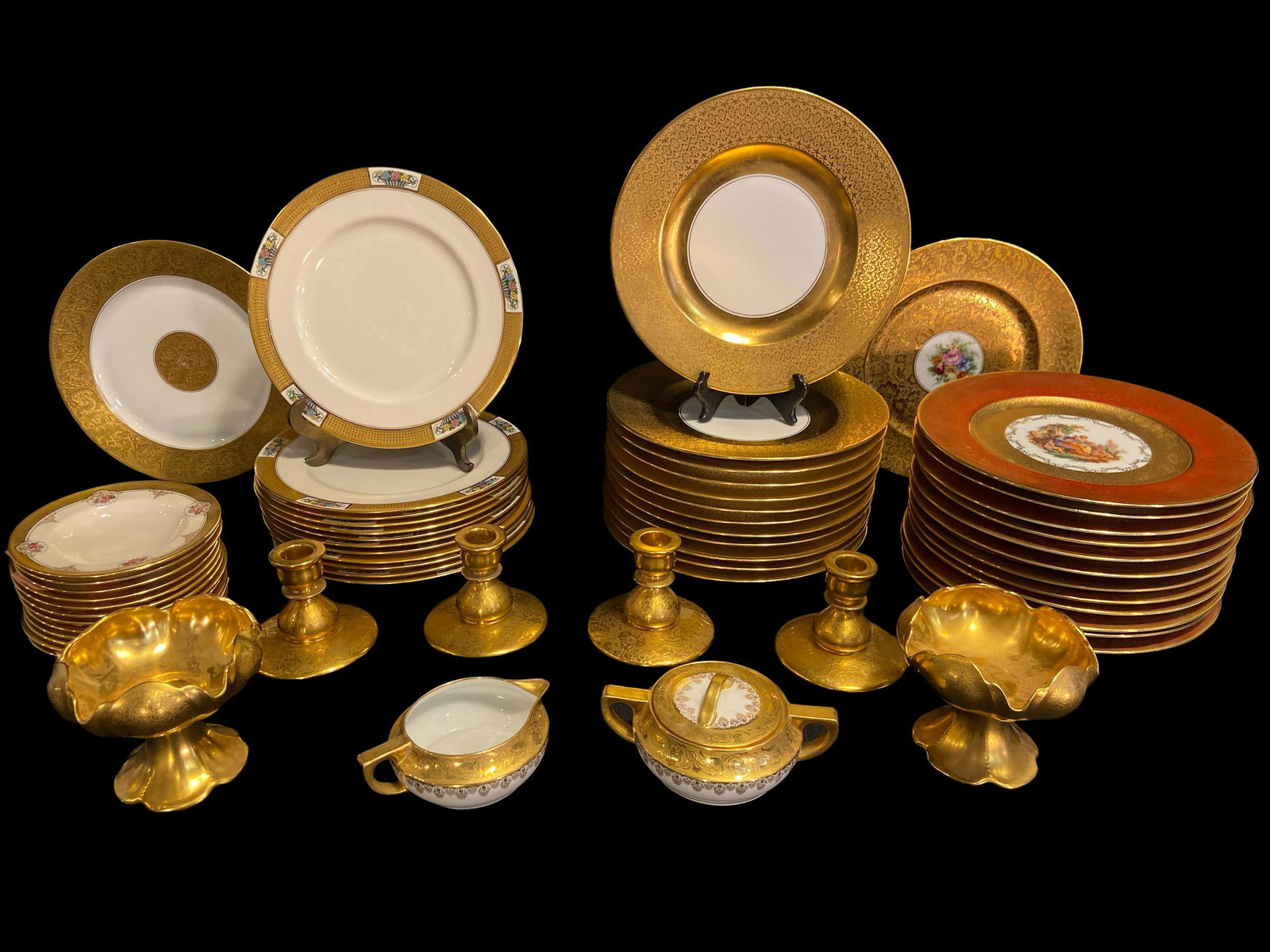 Collection Set 12 HUTSCHENREUTHER & Gold Gilt Dinnerware: 10.75in on the Hutschenreuther