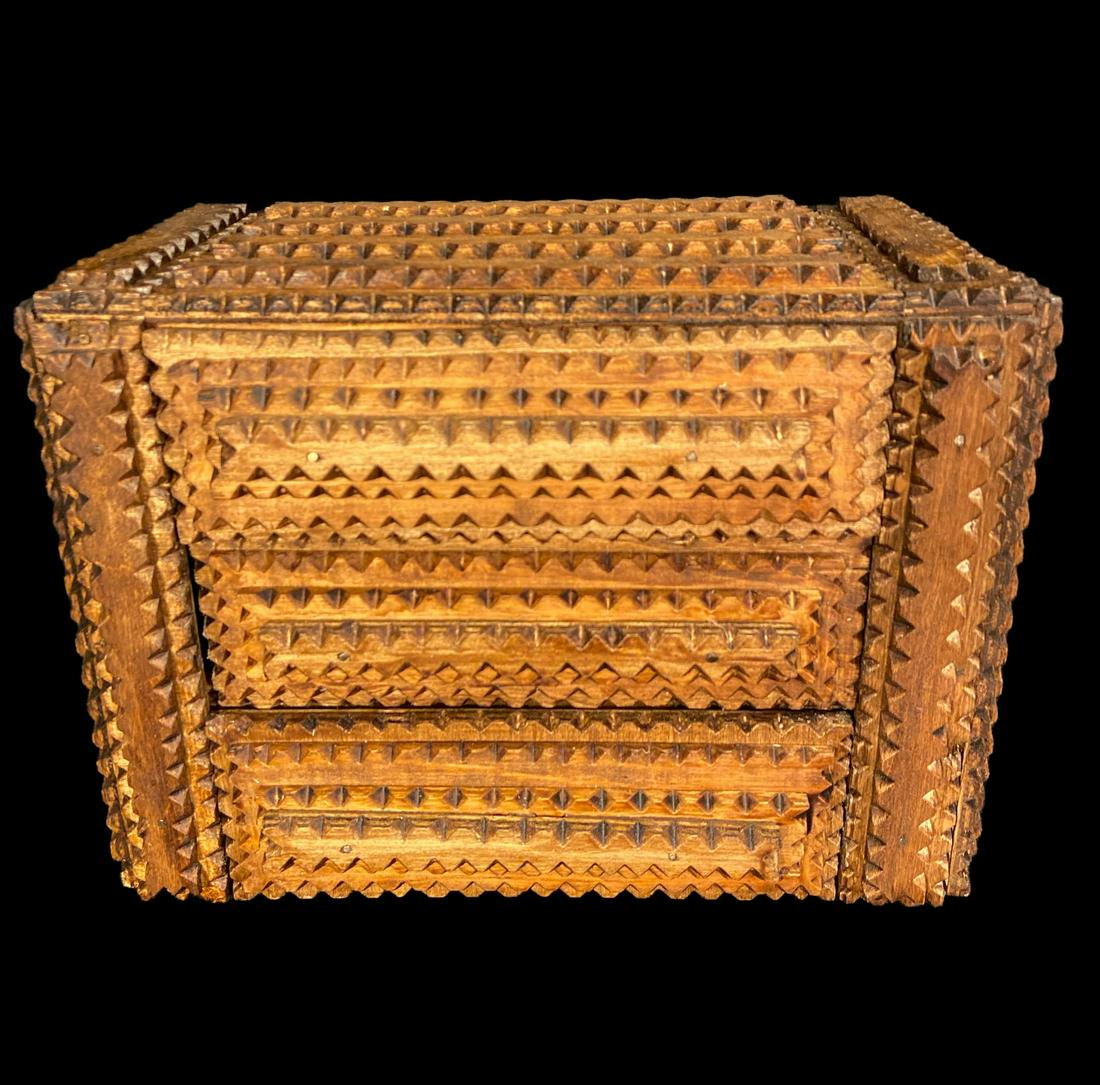Large Tramp Art Folk Art Box signed POPS CASEY: 9.5in H x 13.25in L x 8in W