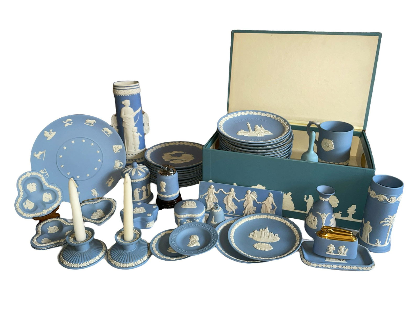 Collection 46 Jasperware Blue WEDGWOOD DISNEYLAND: large box measures 16.5 in L x 11in W x 7.25 in H