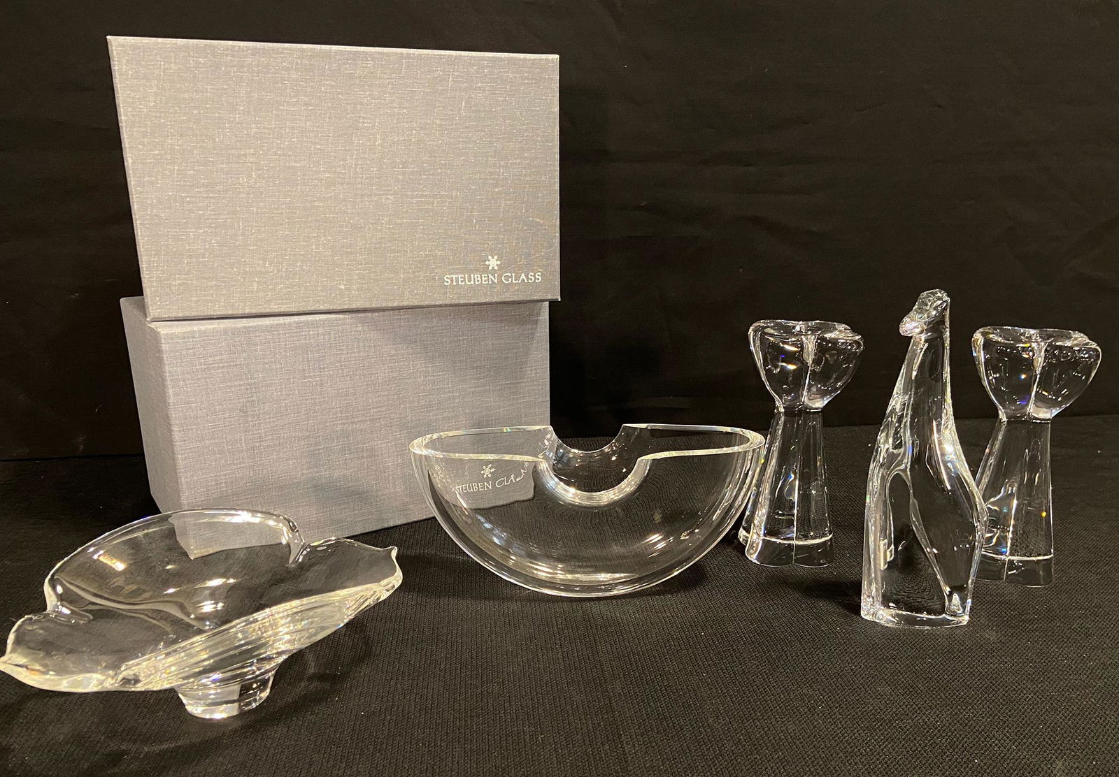 入手困難希少品 STEUBEN GLASS スチューベングラス 熊 ベア 未使用