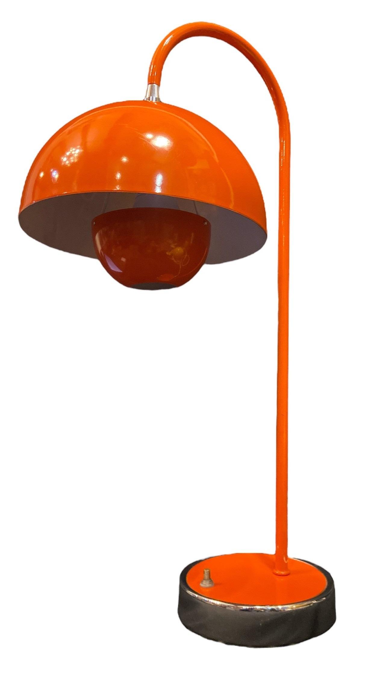 VERNER PANTON Flowerpot Table Lamp (1 of 8)