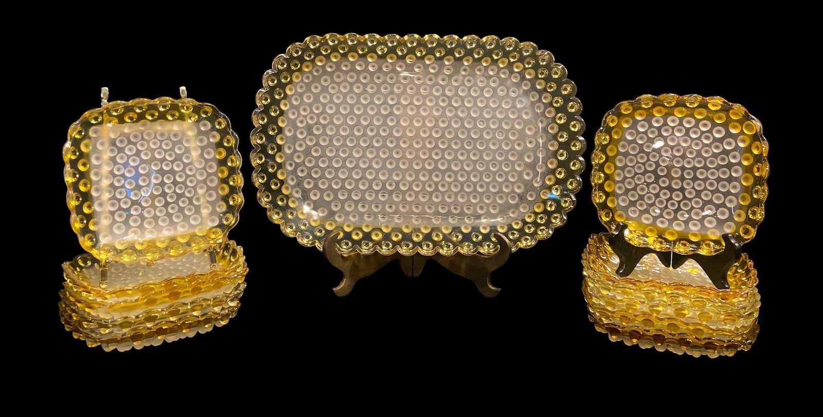 Vintage HOBBS FRANCES WARE Hobnail Amber Platter & Plates (1 of 2)