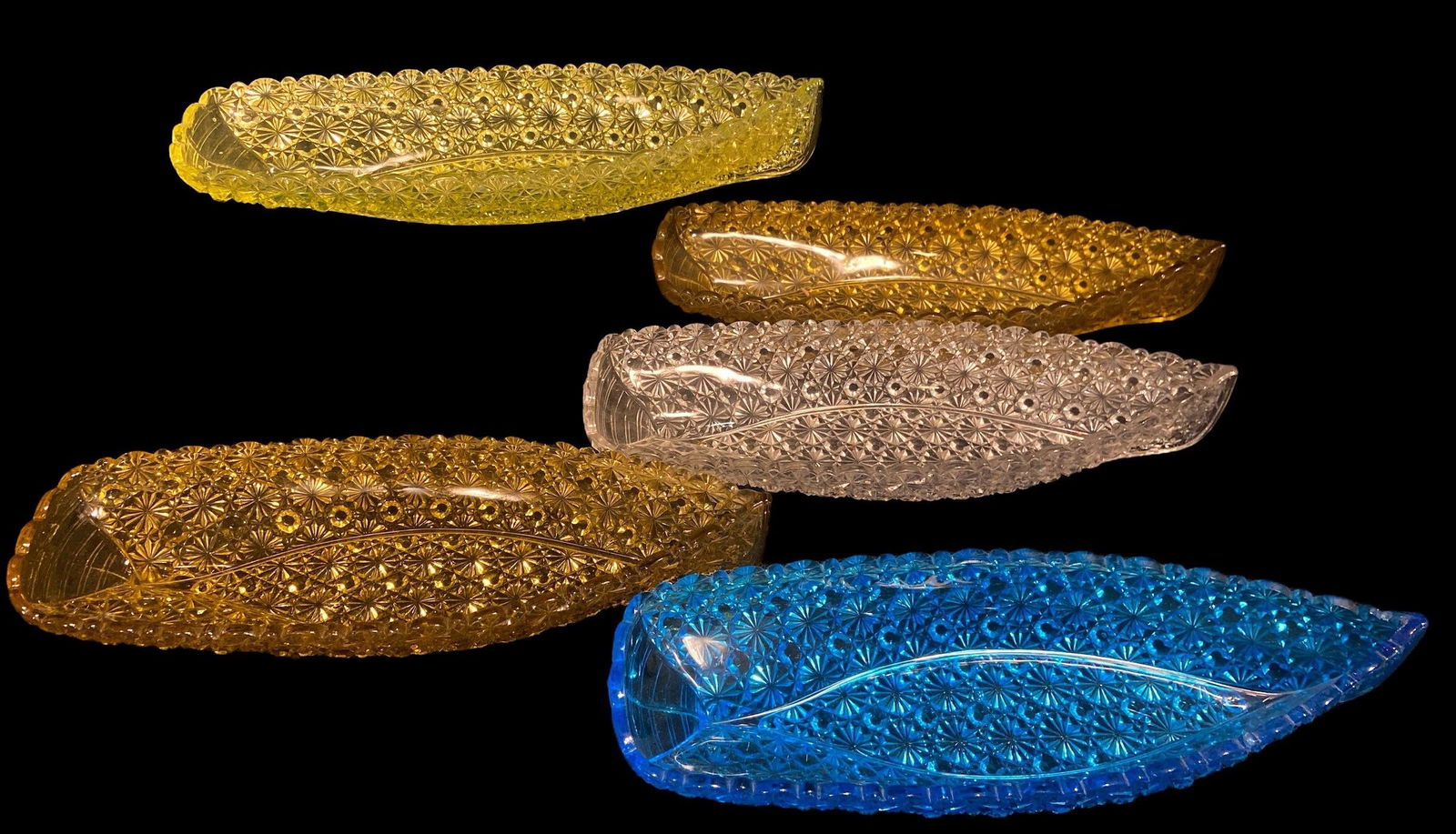 Collection Five Large FENTON Button and Bow Canoes (1 of 4)