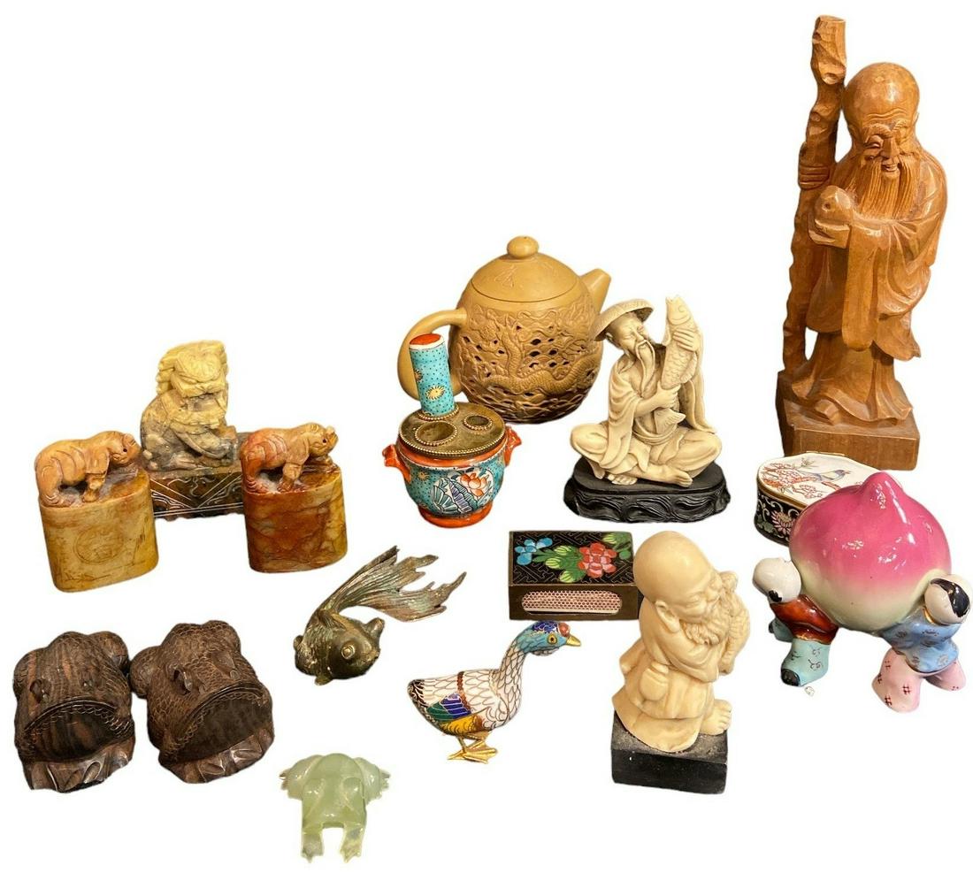 Collection Small Chinese Collectibles and Figurines (1 of 3)