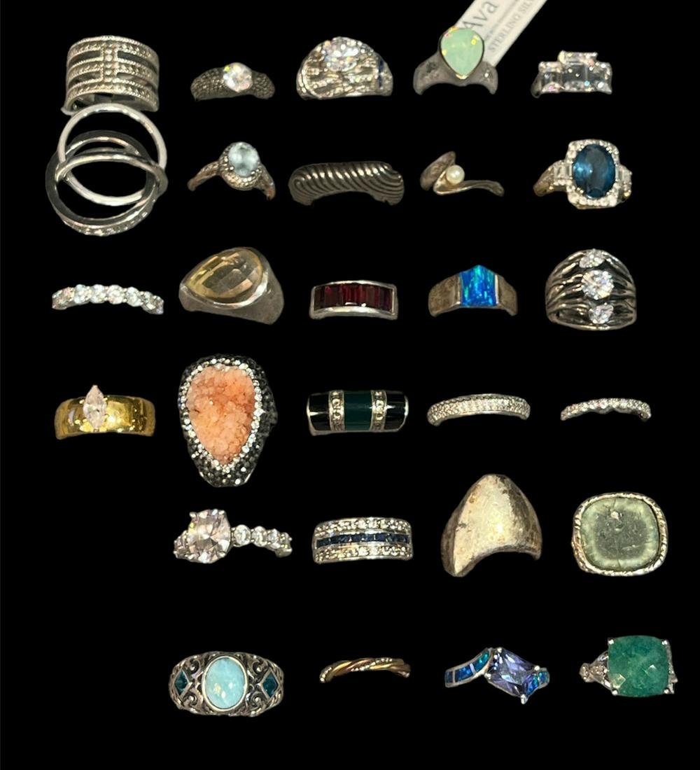 Collection Vintage Sterling Silver Rings (1 of 3)