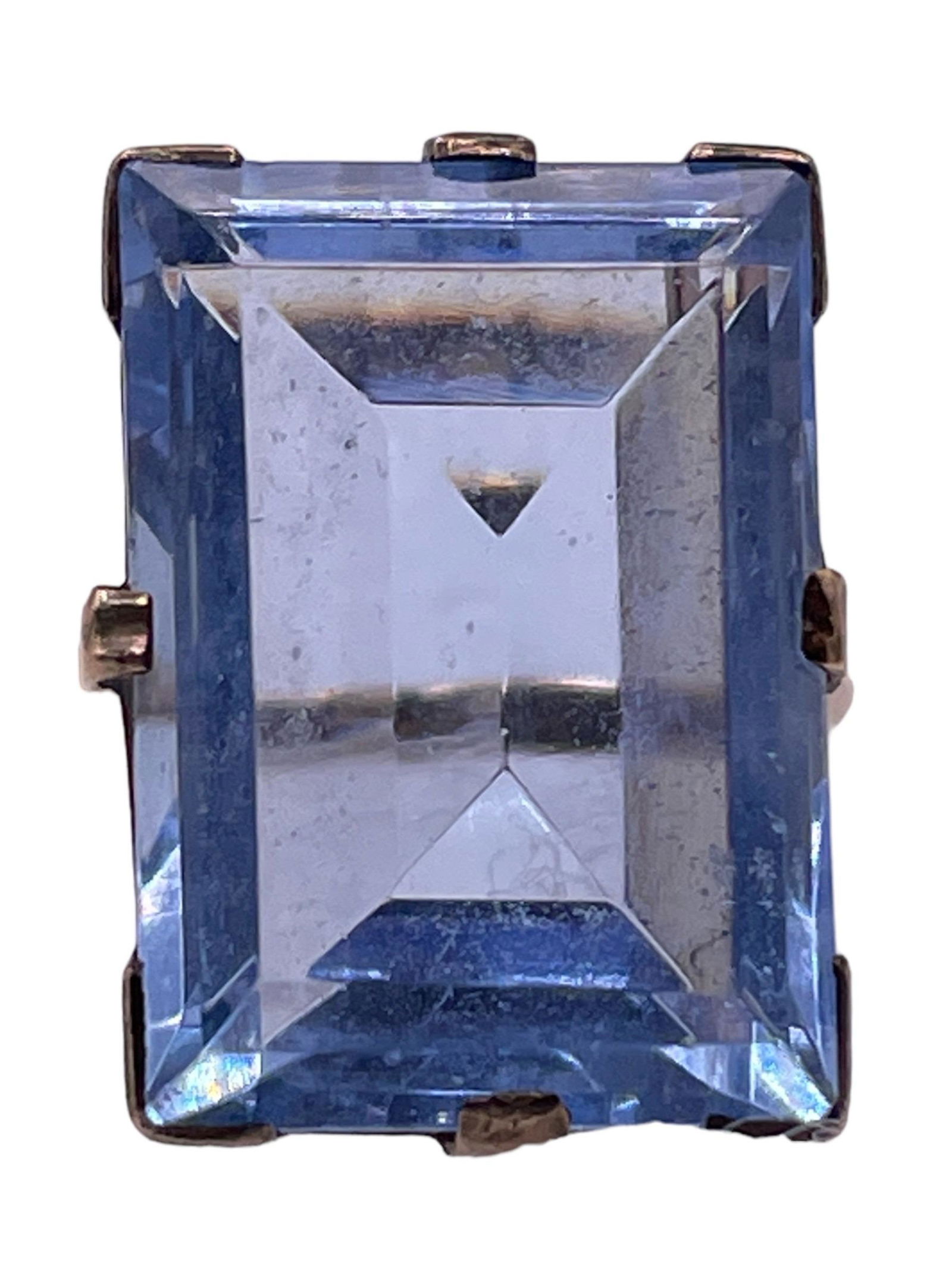 10k Gold Ring w Large Faceted Blue Stone (1 of 3)