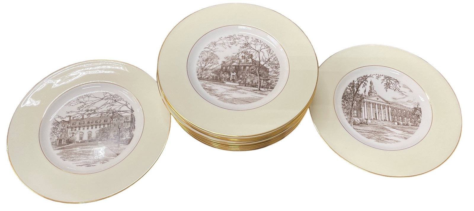 Collection WEDGWOOD HARVARD University Commemorative MBA Plates (1 of 3)
