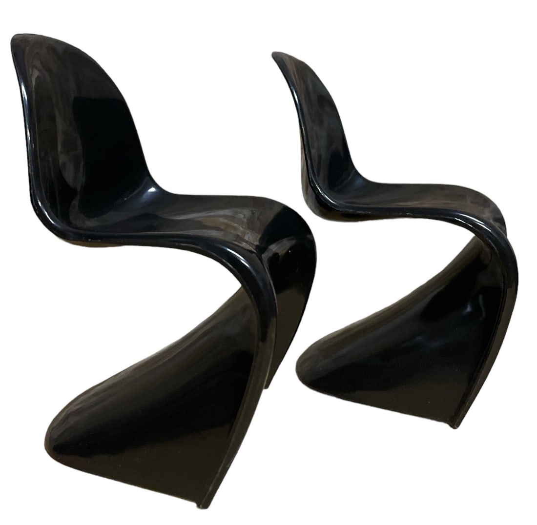 Vintage Miniature VERNER PANTON S Chairs, Pair: 5.5" H. Please contact Rivich Auction for more information.