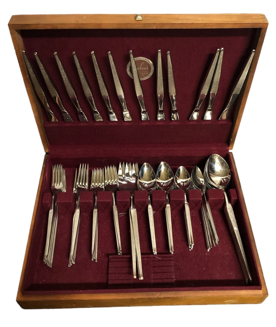 TOWLE Mid Century Flatware Set 12 (1 of 3)