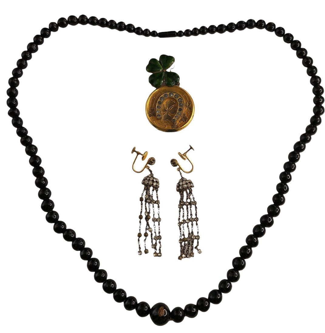 Collection Victorian Costume Jewelry (1 of 4)