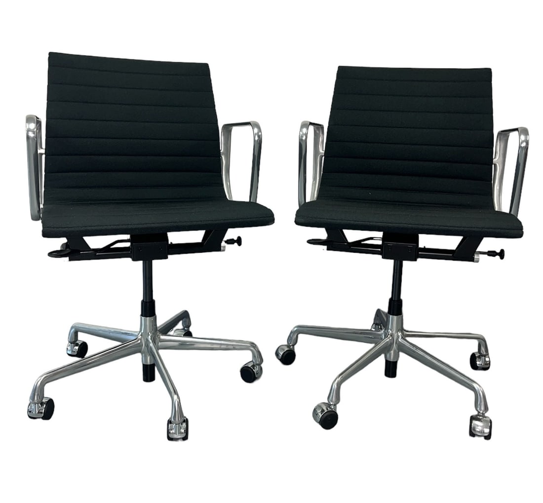 Mid Century EAMES For HERMAN MILLER Aluminum Group Chairs, Pair (1 of 8)