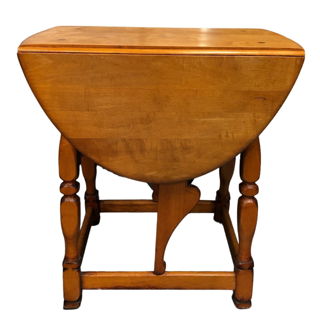 Maple Gateleg Table: 26.25" H x 36.5" W when leaves are fully extended x 25" D