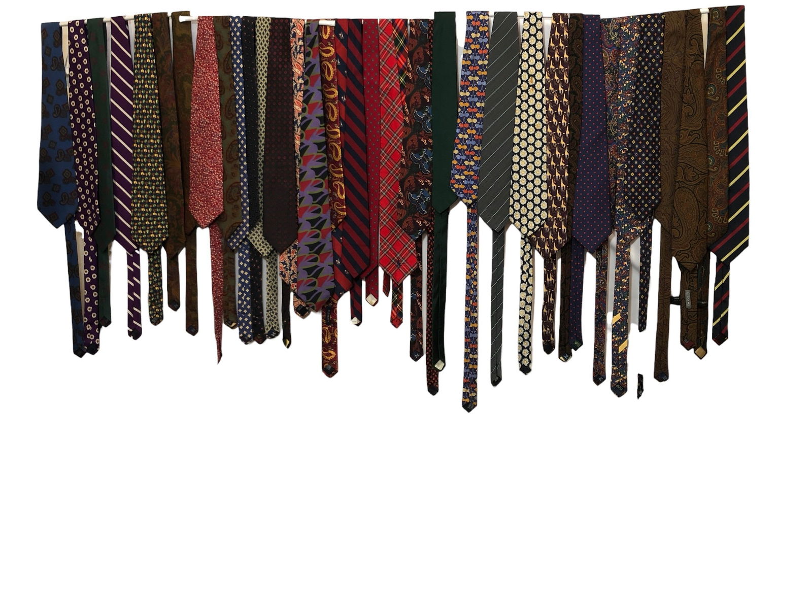 Collection 30+ Mens Vintage Silk Ties, FERRAGAMO, COACH, BURBERRY & More: Includes Salvatore Ferragamo, Burberry, Polo by Ralph Lauren, Lauren by Ralph Lauren, Mark Cross, Brooks Brothers, Coach, Hathaway, Harve Benard, Il Camiciaio, and more
