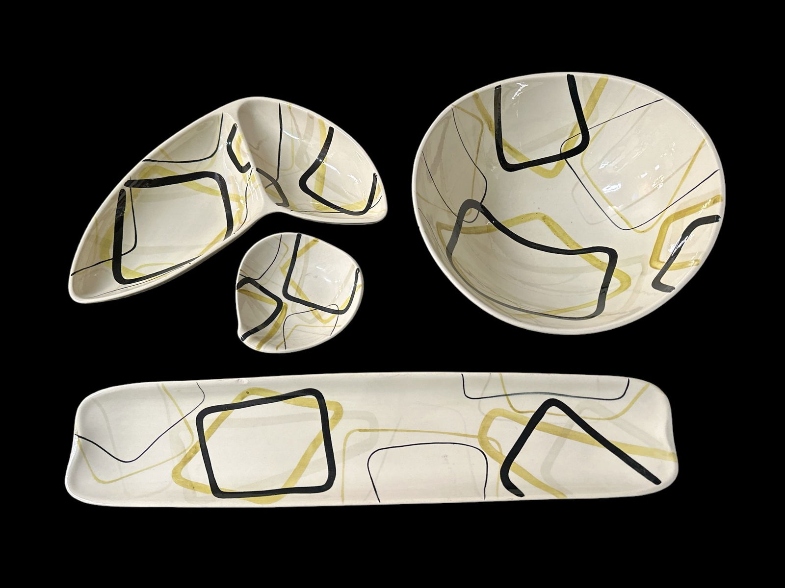 RED WING "Smart Set" Dinner Service Plates (1 of 6)