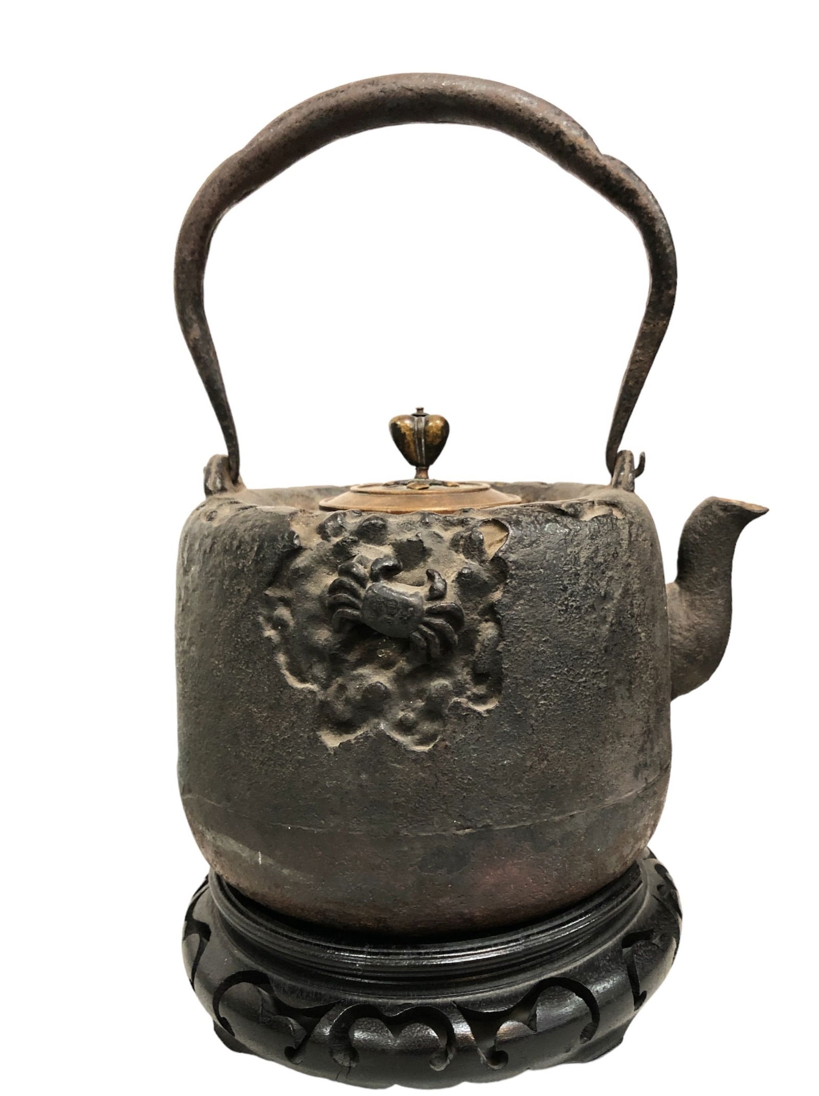 A Japanese Cast Iron Teapot (1 of 6)