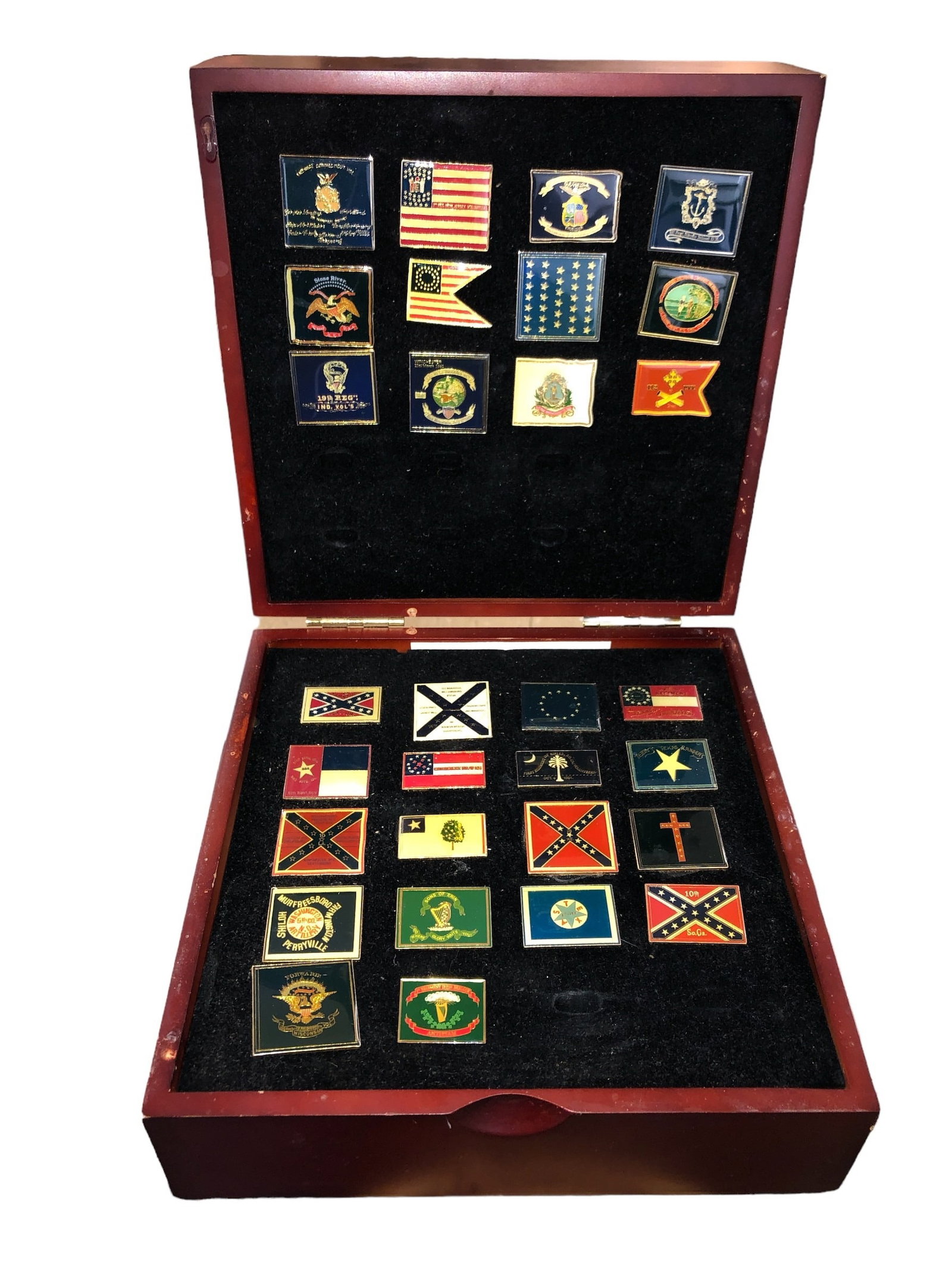 Battle Flags of the Civil War, Pin Set: comes in original box, 10 x 10 x 6