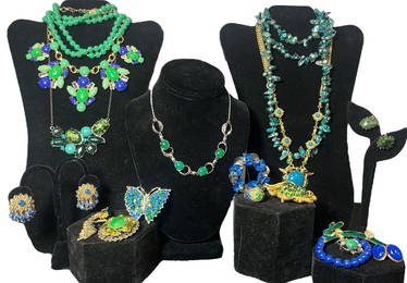 Collection Vintage Costume Jewelry, LISNER, SORRENTO