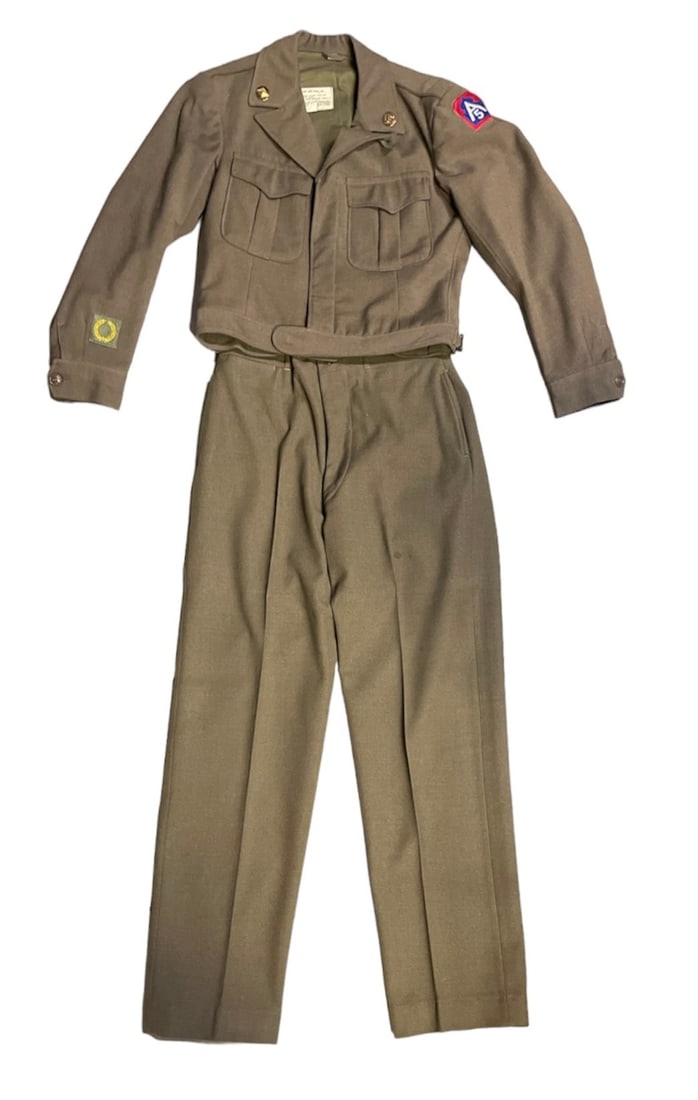 WWII U.S. Army Ike Uniform (1 of 6)