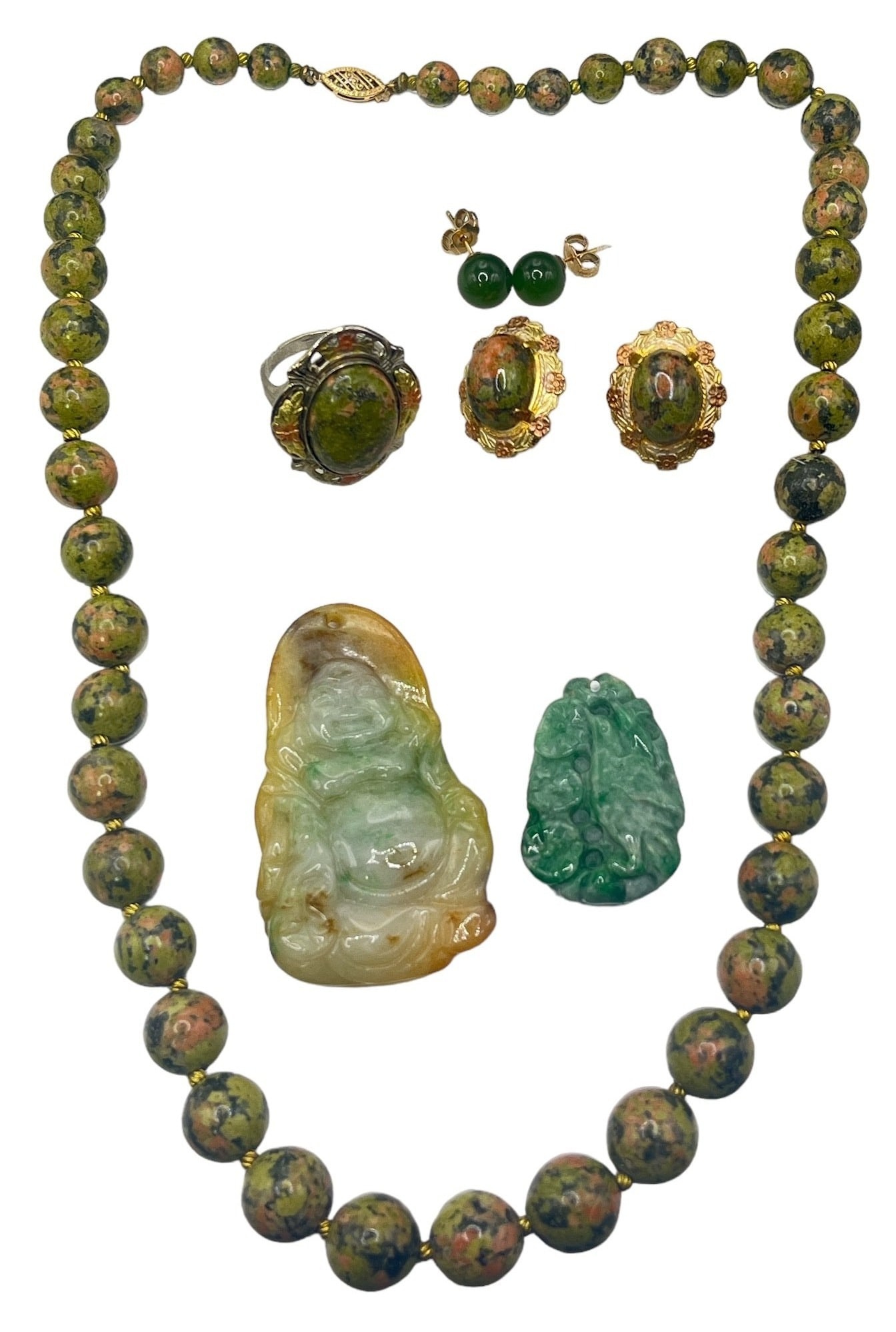Assorted Vintage Jade, Jadeite Jewelry: Largest necklace has 19" total length.