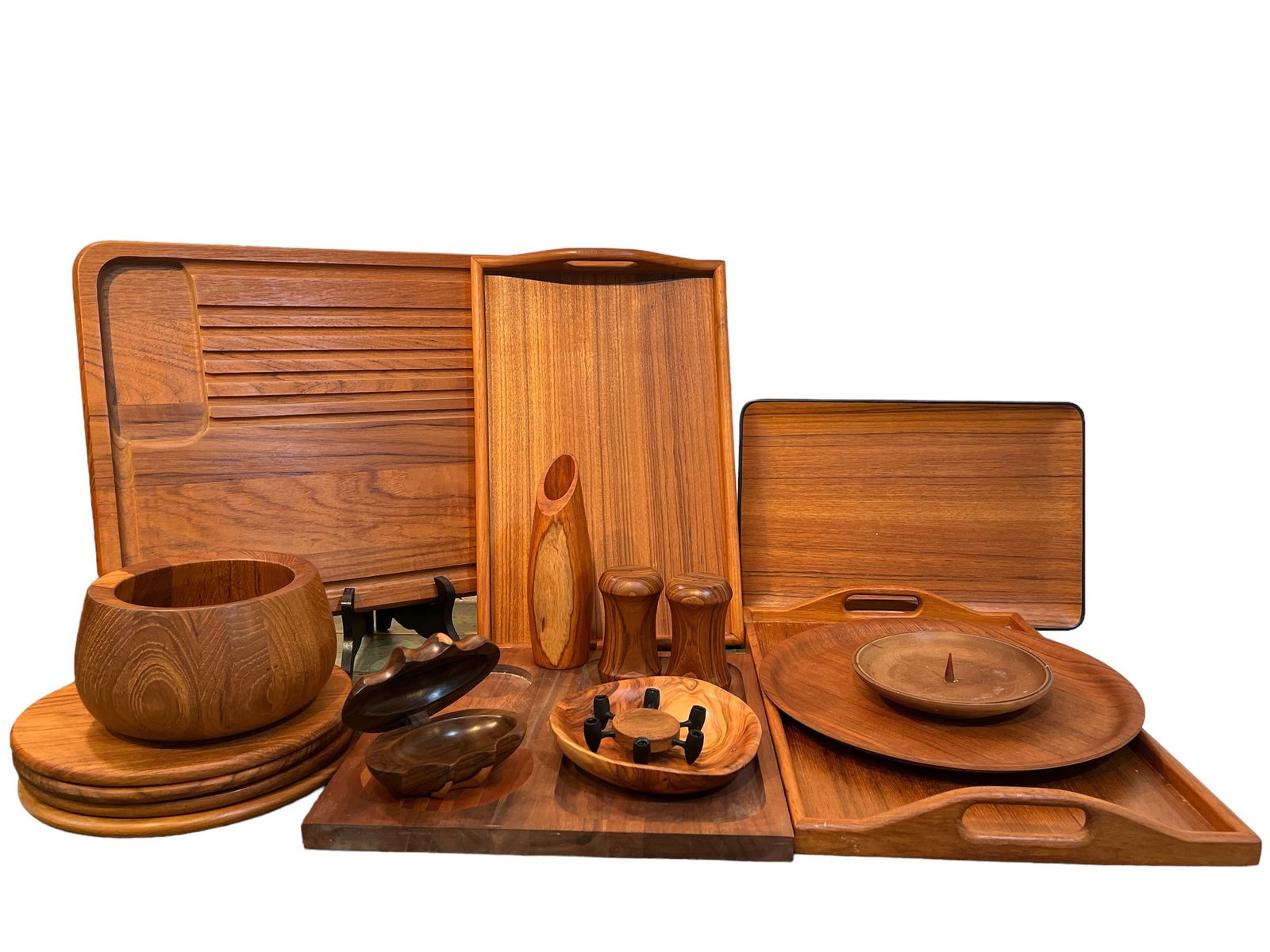 Collection Mid Century Teak, Burlwood, Walnut Articles (1 of 8)
