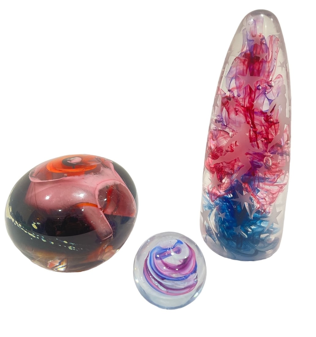 Three Post Modern Art Glass Sculptures, DUNCAN MCCLELLAN: Duncan McClellan piece measures 8" H x 2.75" DIA, purple piece signed BVK is 3.25" H x 4.5" DIA, small marble by Ray Anderson piece is 2.25" H x 2" DIA.