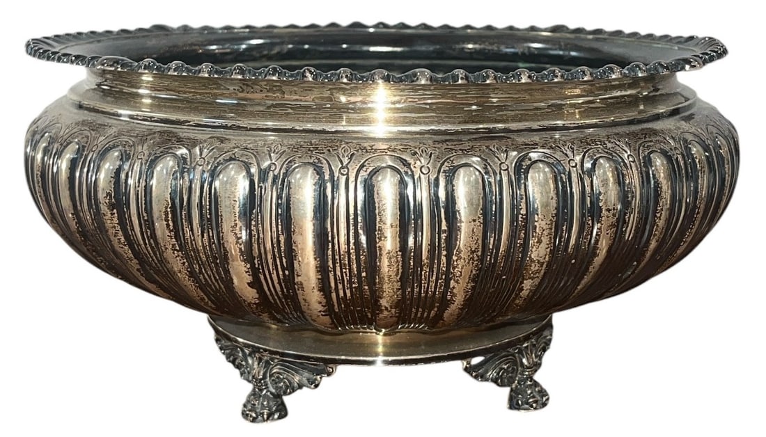A Sterling Silver FRANK M WHITING CO. Centerpiece Bowl (1 of 4)