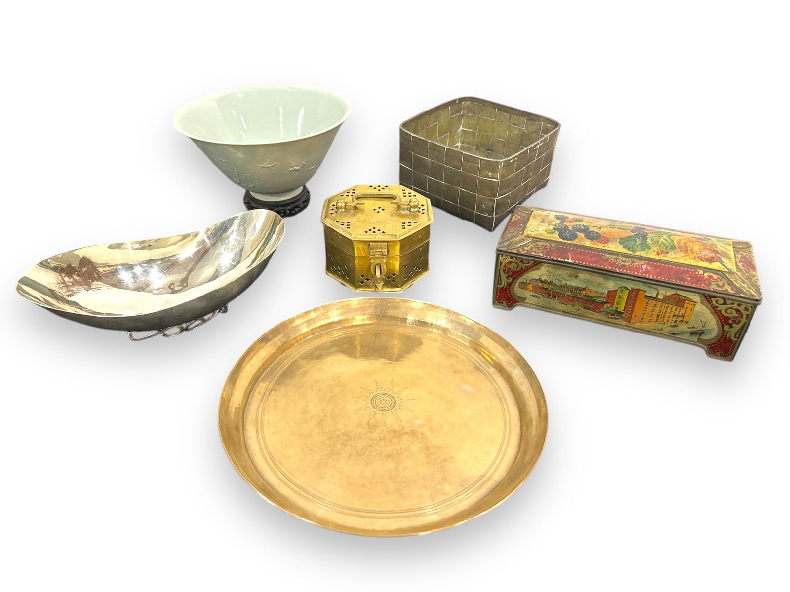 Collection Decorative Case Goods & Objects (1 of 7)
