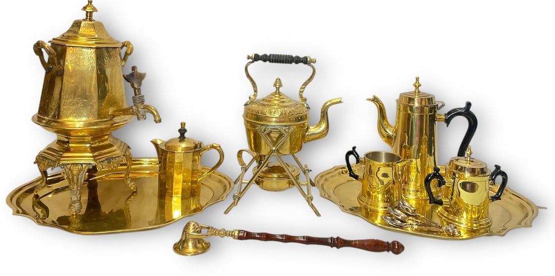A Collection of Vintage Brass Serving Ware (1 of 6)