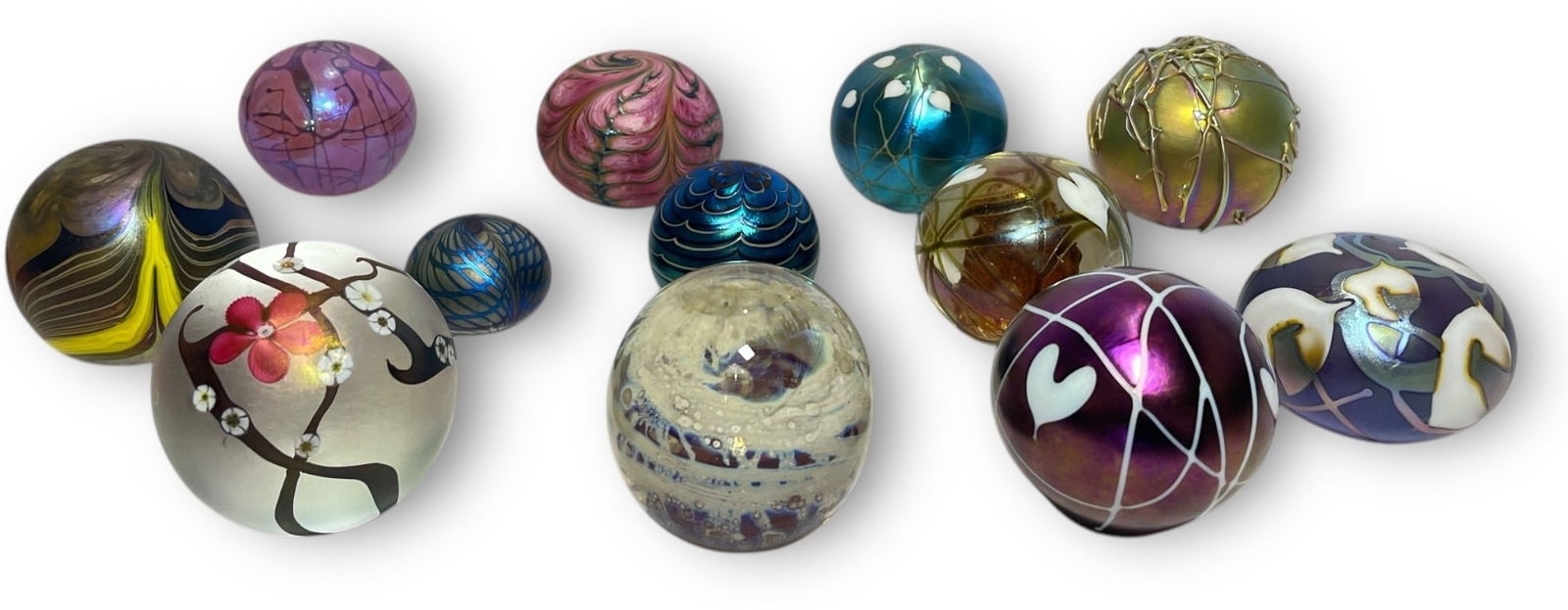An Assortment of Art Glass Paperweights, LOTTON, ZELLIQUE: Makers include Drew Smith of Glasshouse Studios, Zellique Studio, Carl Radke, Terry Crider, MSH ASH, Richardson, Daniel Lotton, and Brian Maytum. Largest pieces are approx. 3" DIA.