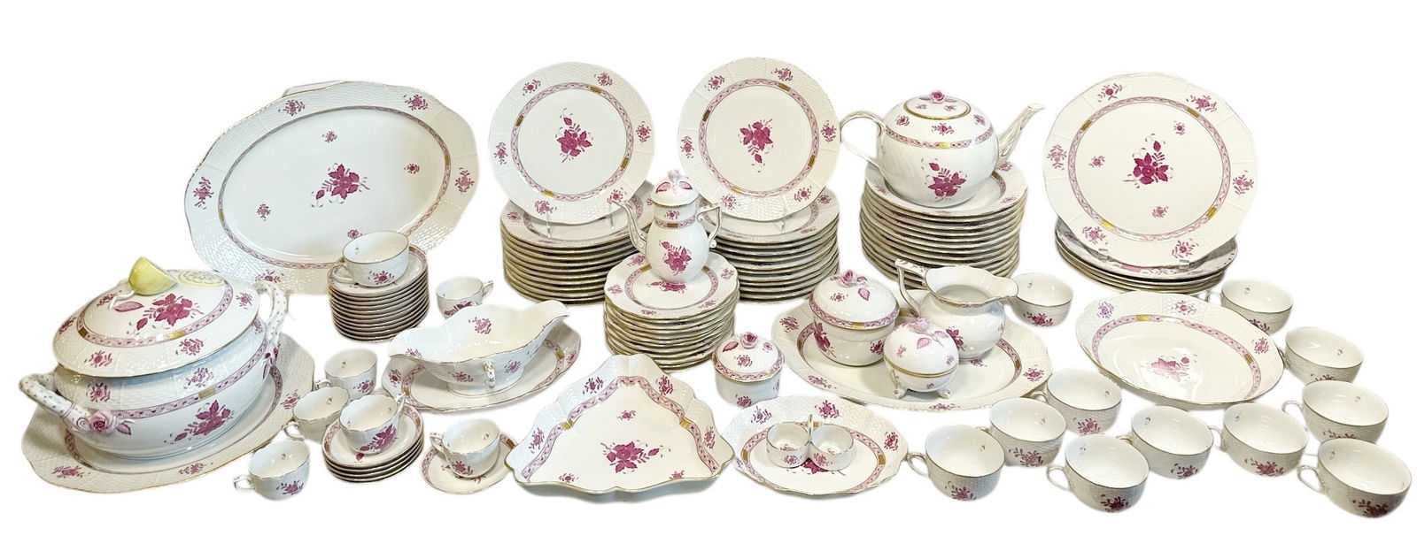 Service For Twelve HEREND Apponyi Purple Dinnerware (1 of 8)