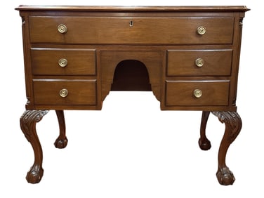 A Queen Anne Style Mahogany Vanity