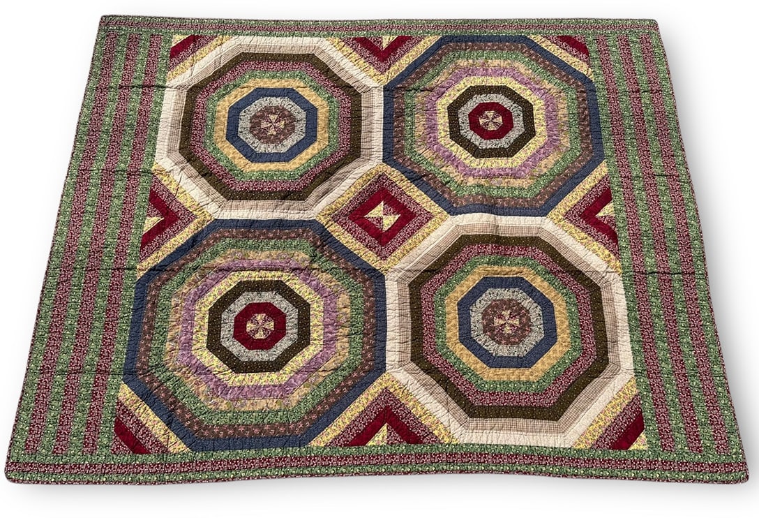 A Vintage Handsewn Cottage Quilt (1 of 4)