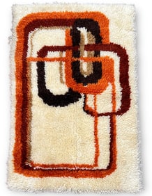 Mid Century Hook Rug 1970's Design