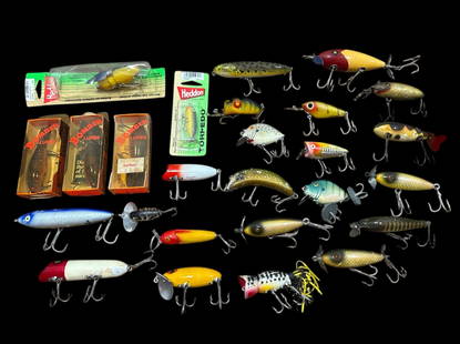 Assorted Collection Vintage Fishing Lures, HEDDON, BOMBER: Includes wood lures, various sizes and colors. Some have original boxes. Largest approx. 2.25" H x 5.5" L x 1" D.