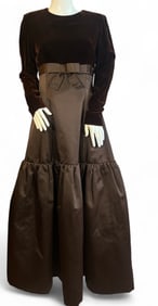 An OSCAR DE LA RENTA Brown Velvet Evening Gown