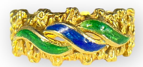 An Italian 18k Gold and Enamel Ring