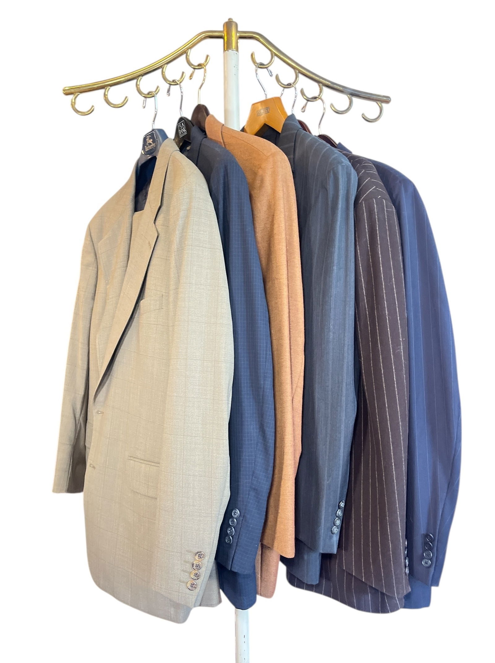 A Collection of Mens Suits, BURBERRYS, RALPH LAUREN, BILL BLASS, OSCAR DE LA RENTA: Lot includes five suits and one blazer. Oscar De La Renta pants measure 38" waist, 46" total length, matching jacket measures 35" total length, 22" armpit to armpit, 42" waist, 26" sleeve length. Jose